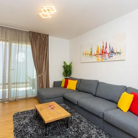 Two Bedroom Апартаменты *
