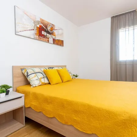Two Bedroom Апартаменты *