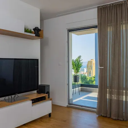 Apartment Two Bedroom Split