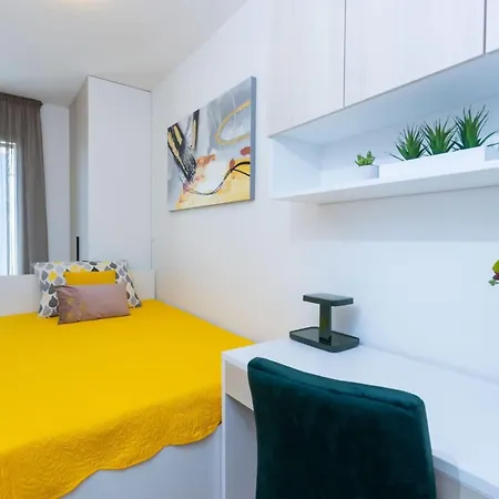 Apartment Two Bedroom Split